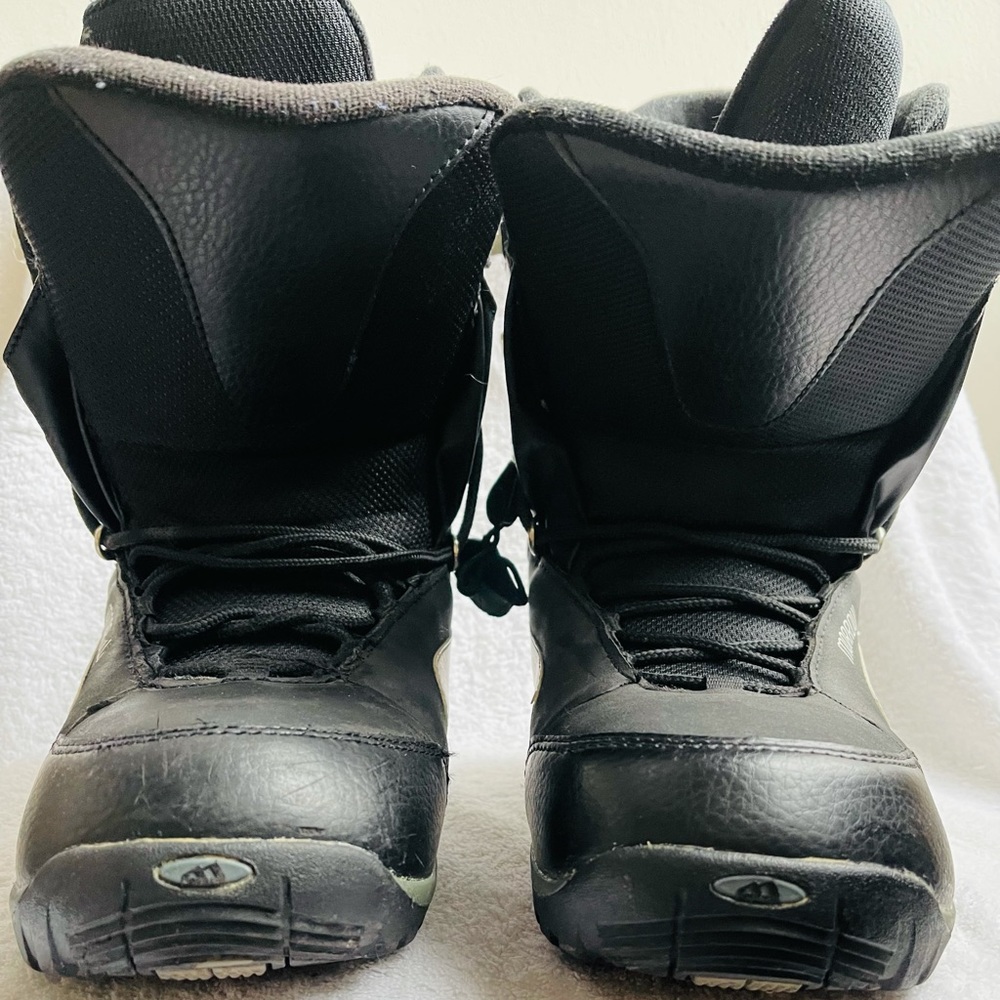 Morrow snowboarding boots 8D